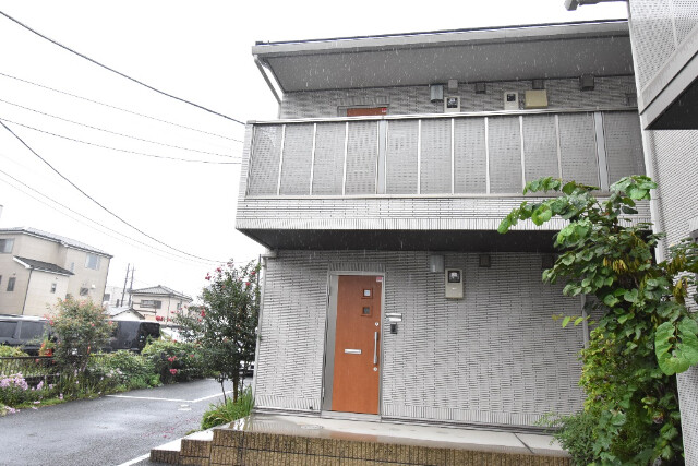 ��ʌ��������܎s��{��听���P����551-7�̃A�p�[�g�̌����O��