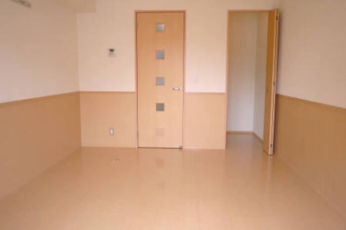 ��ʌ��������܎s��攒���R���ڂ̃A�p�[�g�̋��ԁE���r���O