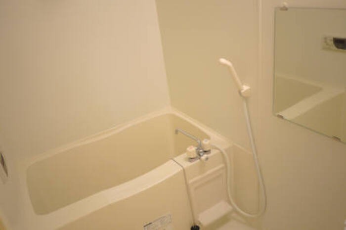 ��ʌ��������܎s��攒���R���ڂ̃A�p�[�g�̃o�X