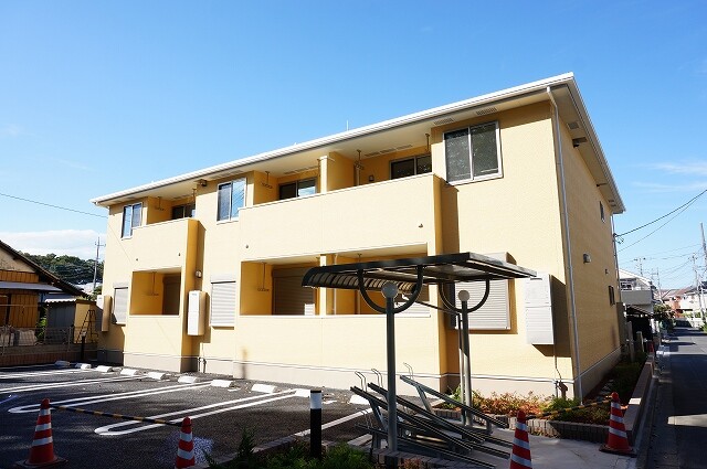 ��ʌ��������܎s�΋�厚�O��890-1�̃A�p�[�g�̌����O��