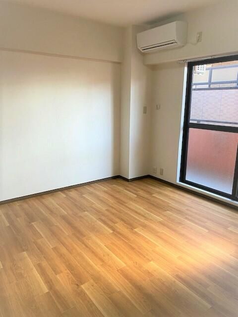 ��ʌ��������܎s�k��y�C���P���ڂ̃}���V�����̋��ԁE���r���O