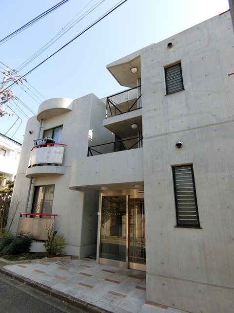 ��ʌ��������܎s�Y�a��̉ƂV���ڂ̃}���V�����̌����O��