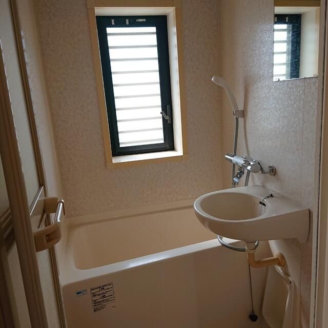 ��ʌ��������܎s�Y�a��̉ƂV���ڂ̃}���V�����̃o�X