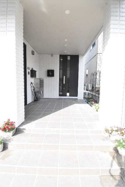 ��ʌ��������܎s�Y�a��̉ƂP���ڂ̃}���V�����̃G���g�����X