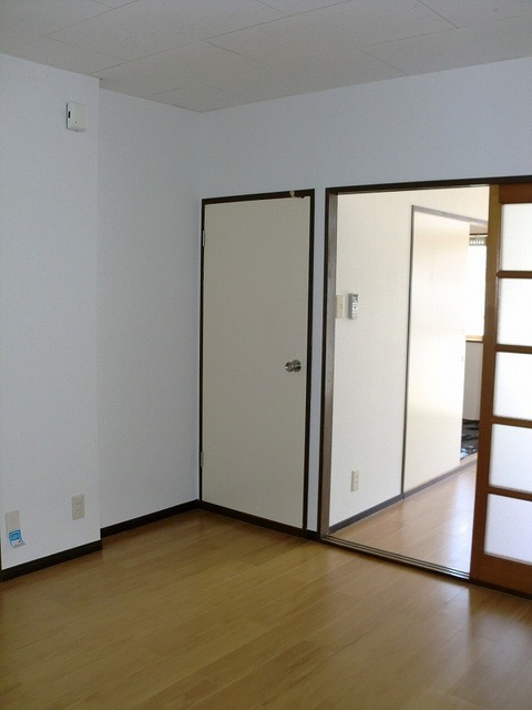 ��ʌ��@�c�s���m�؂P���ڂ̃}���V�����̋��ԁE���r���O