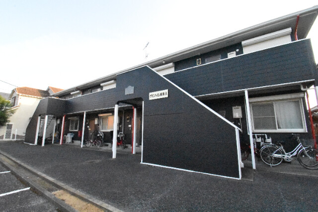 ��ʌ��@�c�s�@�c�T���ڂ̃A�p�[�g�̌����O��