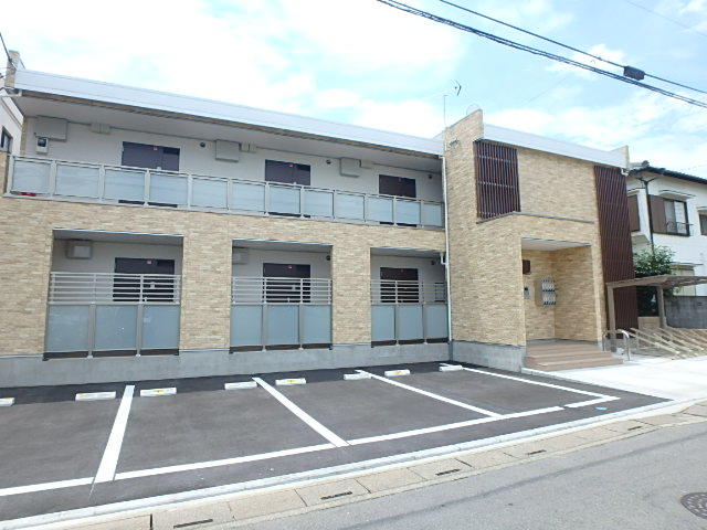 ��ʌ��������܎s�k����i���R����714-3�̃A�p�[�g�̌����O��