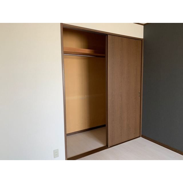 ��ʌ��@�c�s�@�c�T���ڂ̃A�p�[�g�̎��[