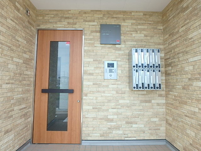 ��ʌ��������܎s�k����i���R���ڂ̃A�p�[�g�̃G���g�����X