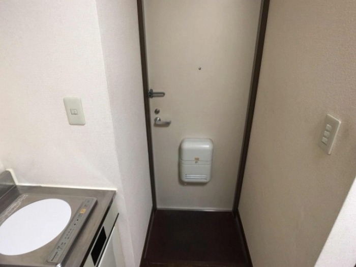 ��ʌ��������܎s�΋擌�Y�a�R���ڂ̃A�p�[�g�̌���