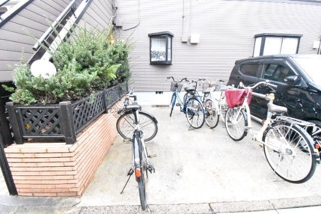 ��ʌ��������܎s�΋擌�Y�a�R���ڂ̃A�p�[�g�̂��̑�