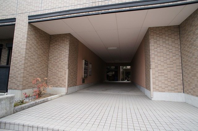 ��ʌ�����s���ԂR���ڂ̃}���V�����̃G���g�����X