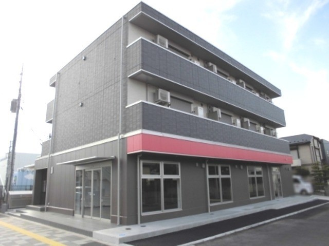 ��ʌ�����s�����Q����13-10�̃A�p�[�g�̌����O��