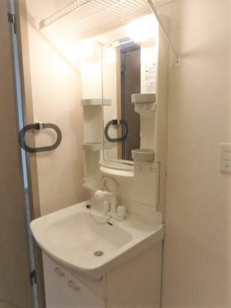 ��ʌ��������܎s�Y�a��O�n�R���ڂ̃A�p�[�g�̐��ʏ�