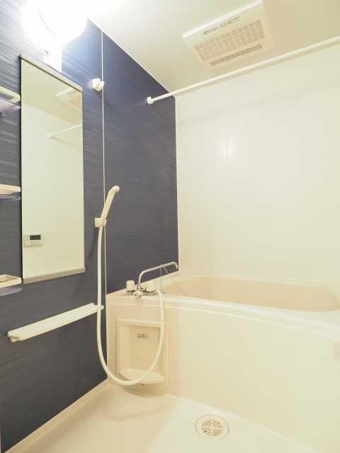 ��ʌ��������܎s��΋�{���S���ڂ̃A�p�[�g�̃o�X