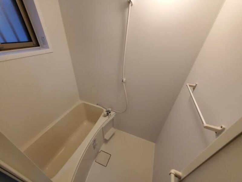 ��ʌ��t�����s�l��˂P���ڂ̃A�p�[�g�̃o�X