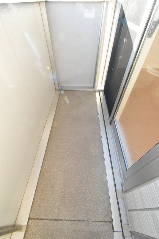 ��ʌ�����s�厚�ΐ_�̃A�p�[�g�̃o���R�j�[