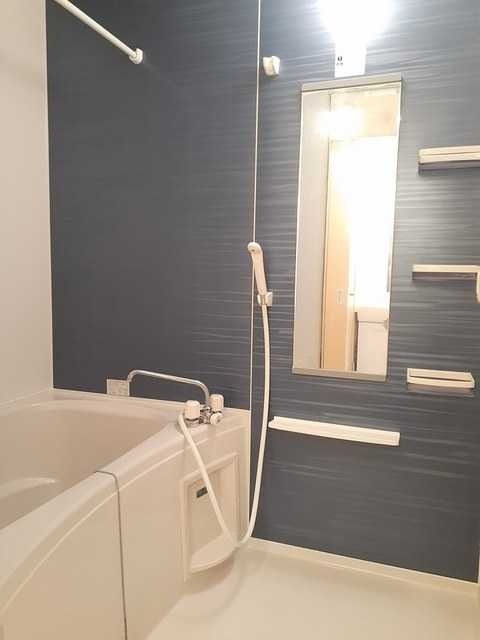 ��ʌ�����s�厚���s�̃A�p�[�g�̃o�X