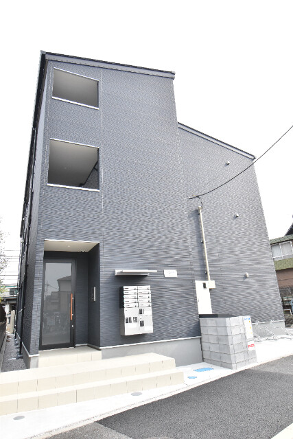 ��ʌ��������܎s����厚��1647-1�̃A�p�[�g�̌����O��