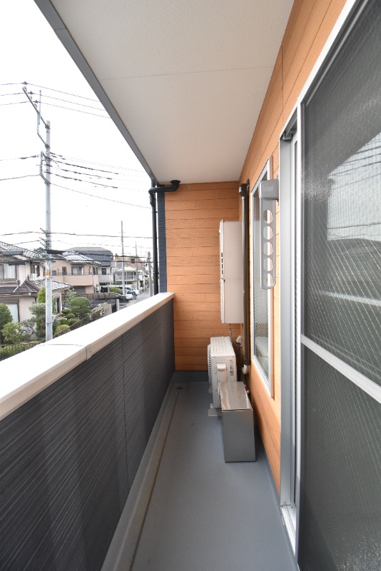 ��ʌ��������܎s����厚�󗈂̃A�p�[�g�̃o���R�j�[