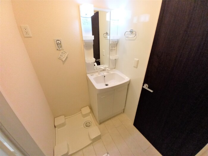 ��ʌ��t�����s�~�c�{���Q���ڂ̃A�p�[�g�̐��ʏ�