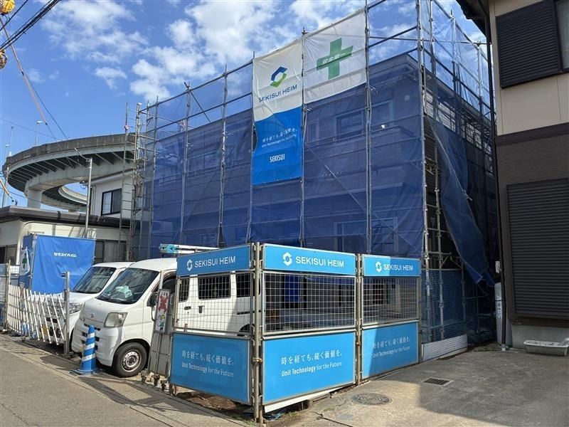 ��ʌ��������܎s������~����U���ڂ̃e���X�n�E�X�̌����O��