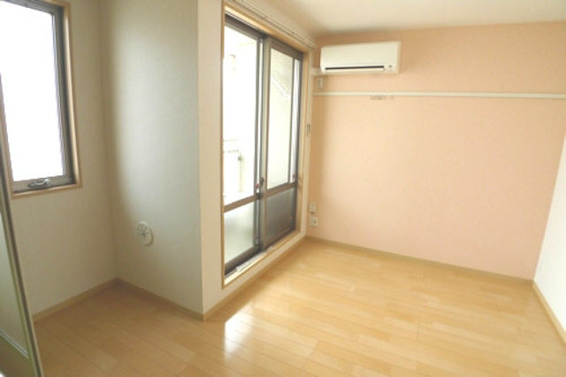 ��ʌ��������܎s�����擌��{�Q���ڂ̃A�p�[�g�̋��ԁE���r���O