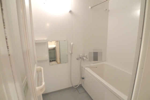 ��ʌ��������܎s�����擌��{�Q���ڂ̃A�p�[�g�̃o�X