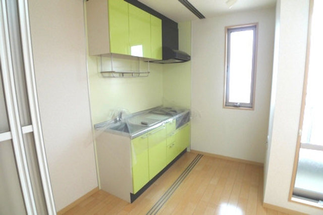 ��ʌ��������܎s�����擌��{�Q���ڂ̃A�p�[�g�̃L�b�`��