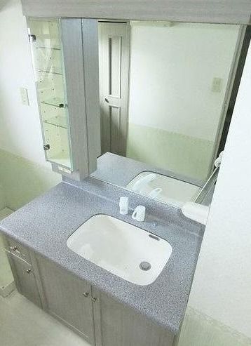 ��ʌ������s�����Q���ڂ̃}���V�����̐��ʏ�