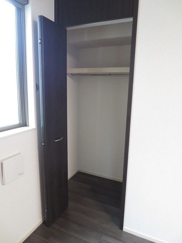 ��ʌ��������܎s��΋�z�K�R����1-4�̃A�p�[�g�̌����O��