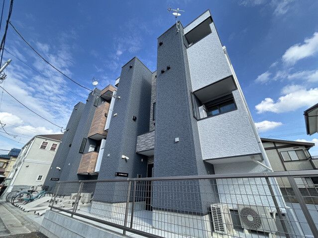 ��ʌ��������܎s��{��V�����Q����245-8�̃A�p�[�g�̌����O��