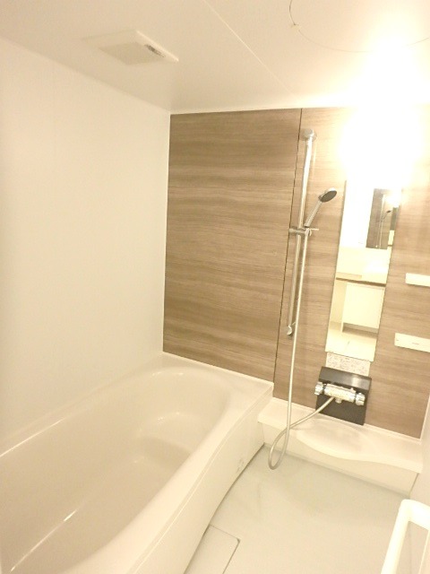 ��ʌ��������܎s��{��O���S���ڂ̃A�p�[�g�̃o�X