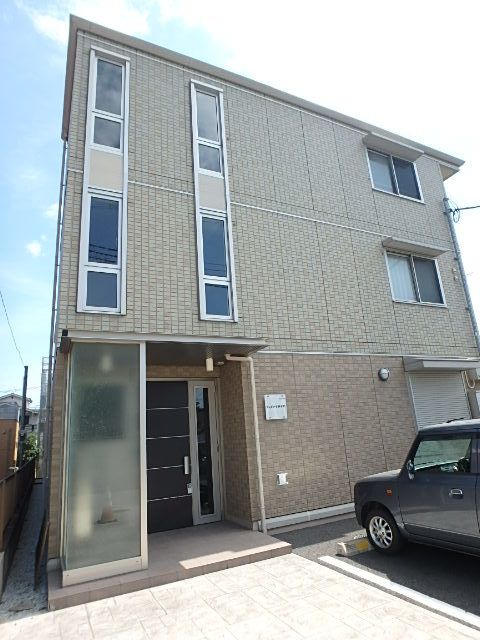 ��ʌ��������܎s������{�����R����11-8�̃A�p�[�g�̌����O��