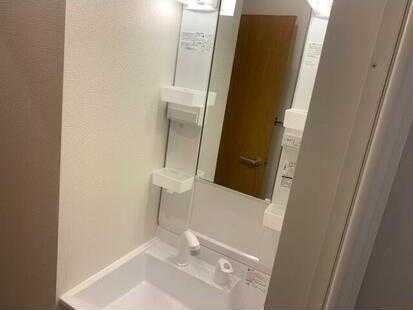 ��ʌ��������܎s�Y�a���؍�Q���ڂ̃}���V�����̐��ʏ�