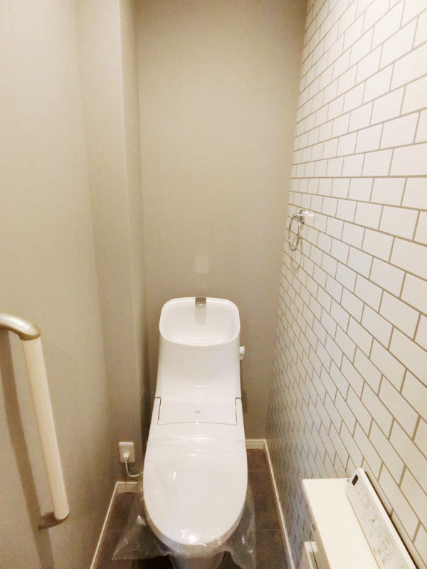 ��ʌ�����s�����Q���ڂ̃e���X�n�E�X�̃g�C��