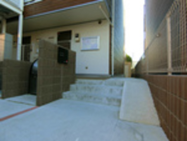 ��ʌ������s�����T���ڂ̃}���V�����̃G���g�����X