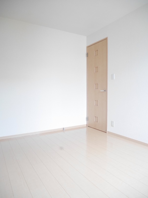 ��ʌ��k�����S�ɓޒ��厚�����̃A�p�[�g�̂��̑������E�X�y�[�X