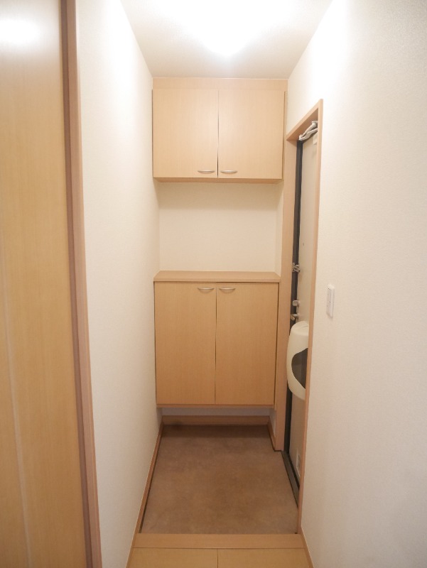 ��ʌ��k�����S�ɓޒ��厚�����̃A�p�[�g�̌���