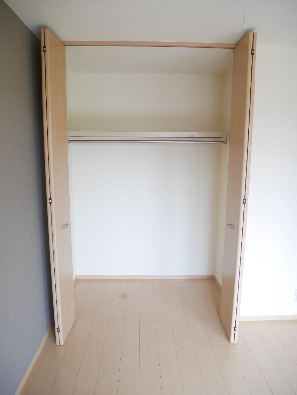 ��ʌ��k�����S�ɓޒ��厚�����̃A�p�[�g�̎��[