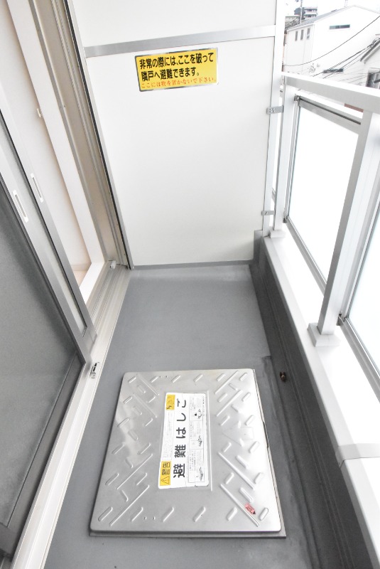 ��ʌ�����s�厚���̃}���V�����̃o���R�j�[