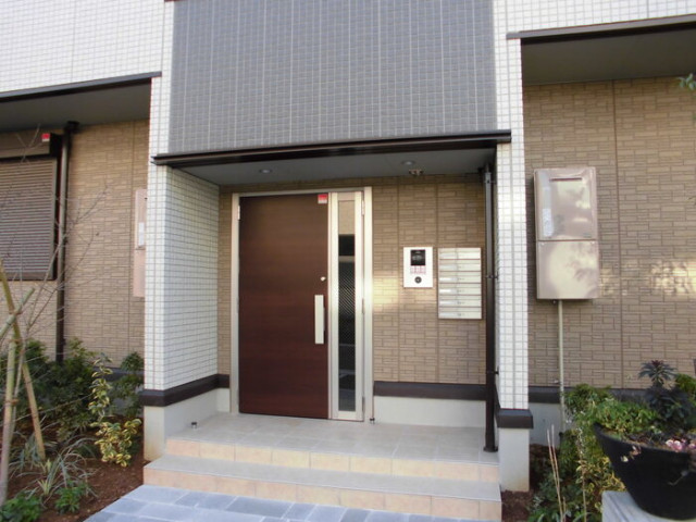 ��ʌ��z�J�s���C�N�^�E���X���ڂ̃A�p�[�g�̃G���g�����X