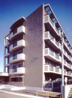 ��ʌ��������܎s�������˂R����10-11�̃}���V�����̌����O��