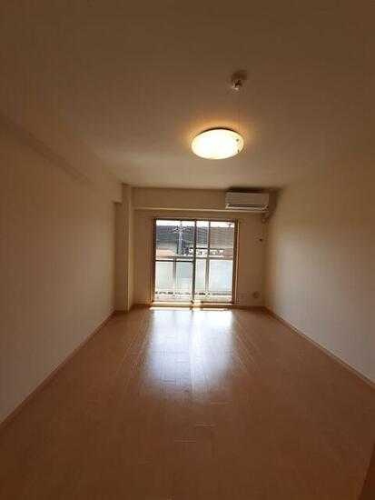 ��ʌ��k�����S�ɓޒ������T���ڂ̃}���V�����̂��̑������E�X�y�[�X