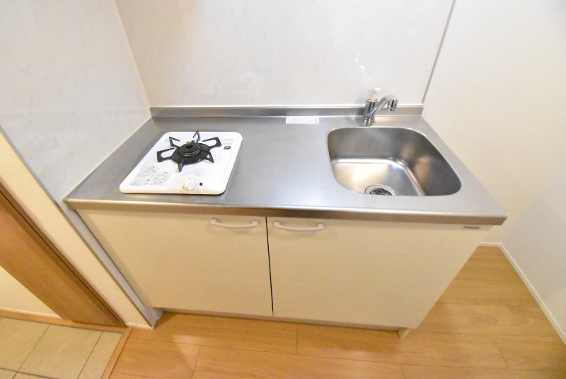 ��ʌ�����s�˒˓��Q���ڂ̃A�p�[�g�̃L�b�`��