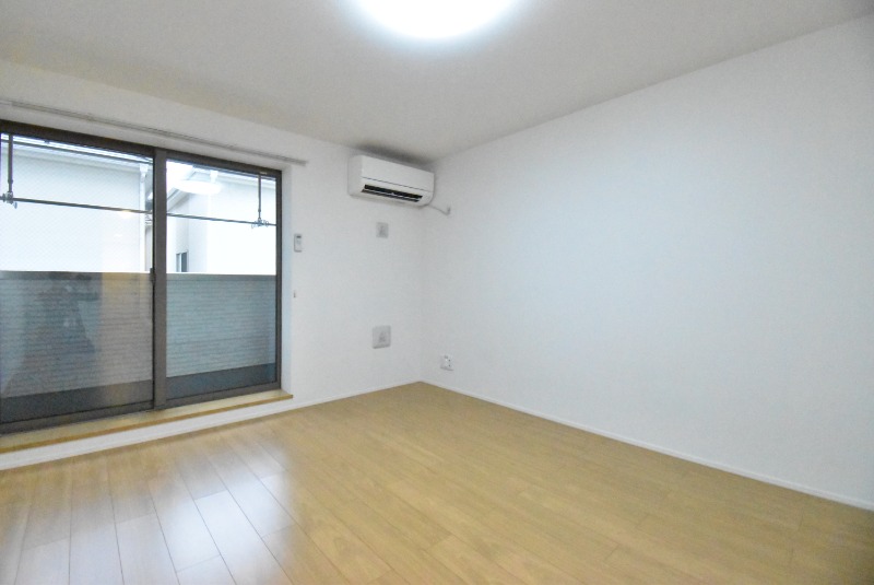 ��ʌ�����s�˒˓��Q���ڂ̃A�p�[�g�̂��̑������E�X�y�[�X