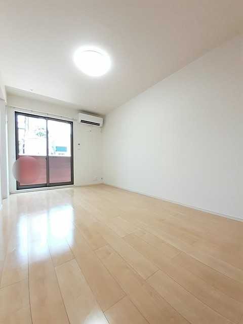 ��ʌ��������܎s��΋���̏o���̃A�p�[�g�̋��ԁE���r���O