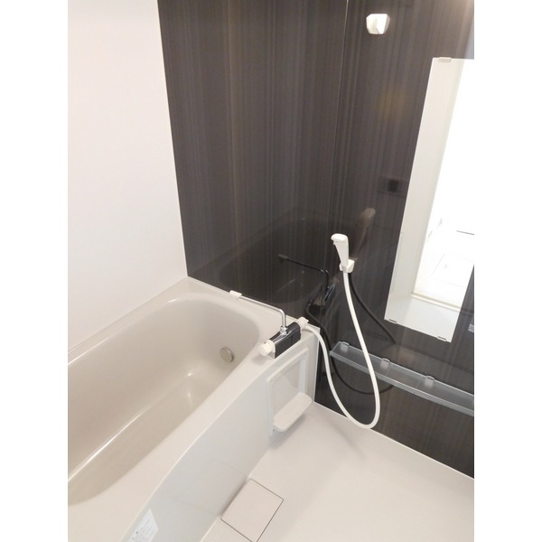 ��ʌ�����s�����J�{���Q���ڂ̃A�p�[�g�̃o�X