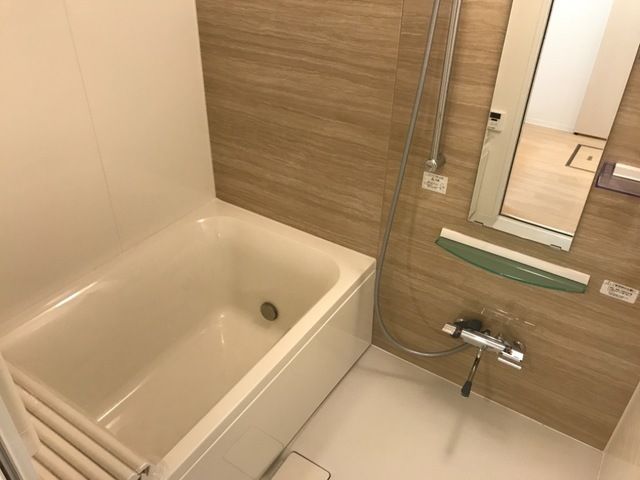 ��ʌ��@�c�s�厚���l�̃A�p�[�g�̃o�X