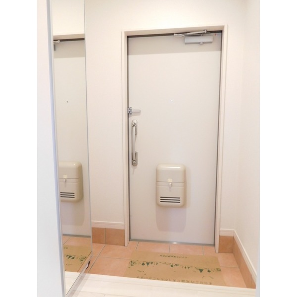 ��ʌ�����s�����J�{���Q���ڂ̃A�p�[�g�̌���